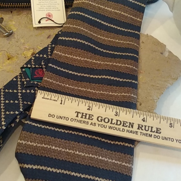 Vintage Tommy Hilfiger Italian Silk ztie - Picture 5 of 6